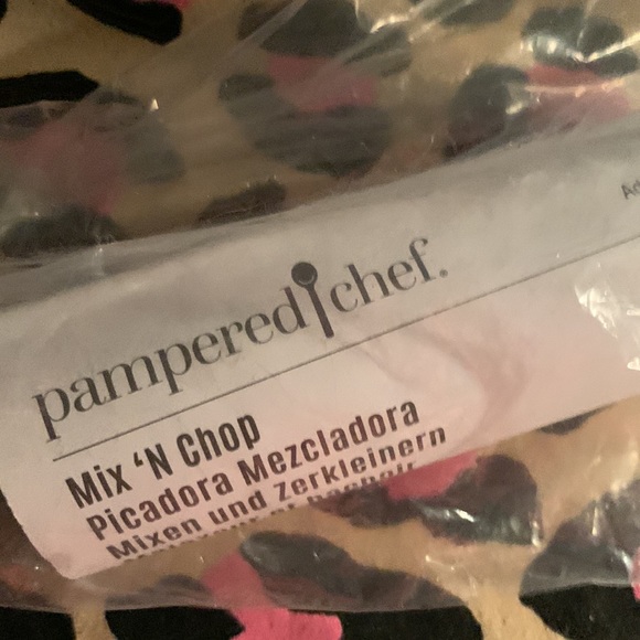 NWT Pampered Chef Mix And Chop - Picture 5 of 6